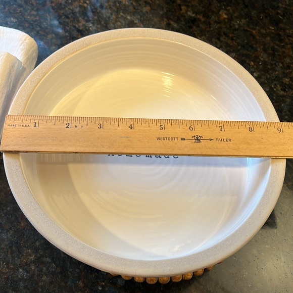 Mud Pie Stoneware Pie Baker, Wood Serving Utensil and Cotton Hand Towel - Picture 8 of 9